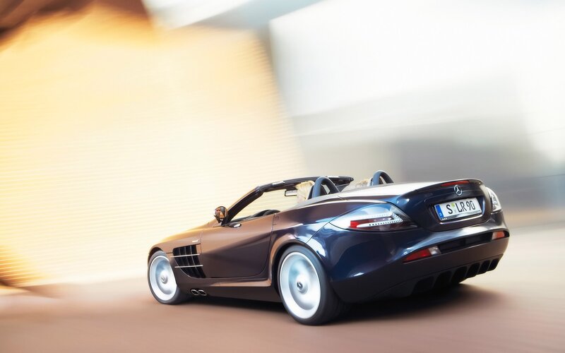 Mercedes-Benz SLR McLaren — Black, Dynamic, Photograph
