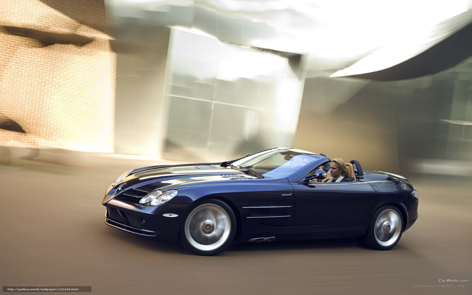 Mercedes-Benz SLR McLaren in motion