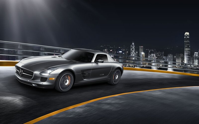 Mercedes-Benz SLS AMG at night