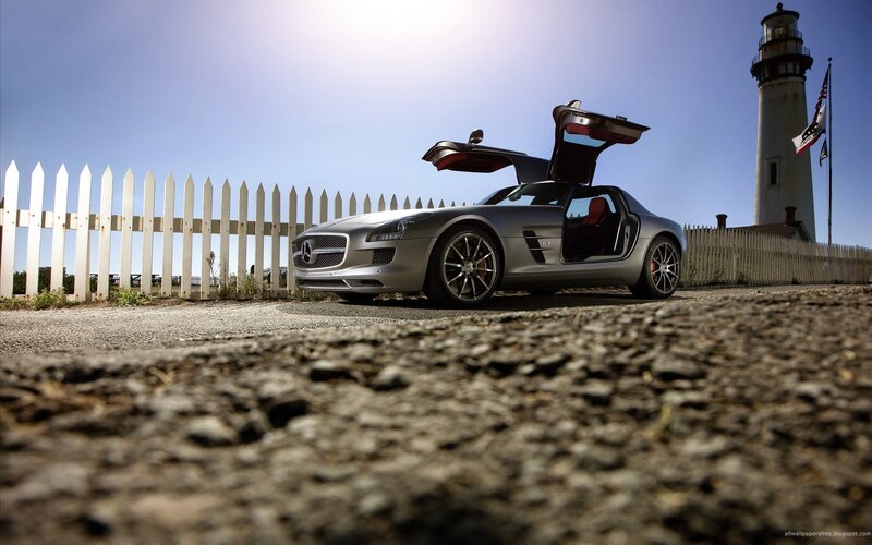Mercedes-Benz SLS AMG by lighthouse