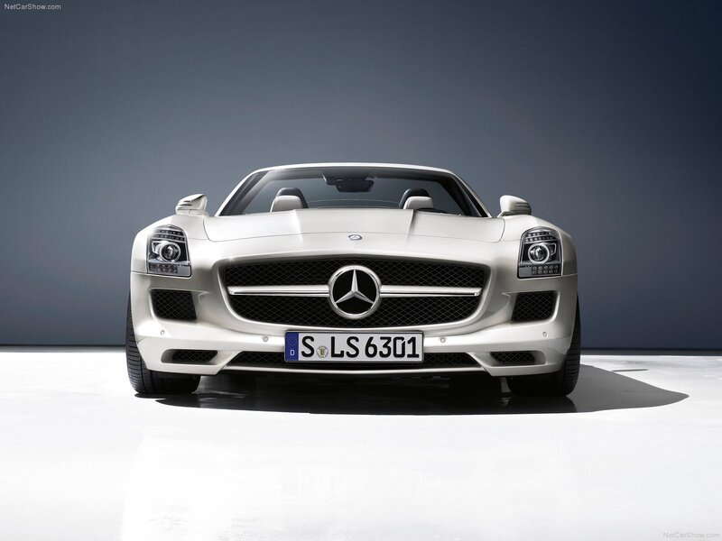 Mercedes-Benz SLS AMG front view