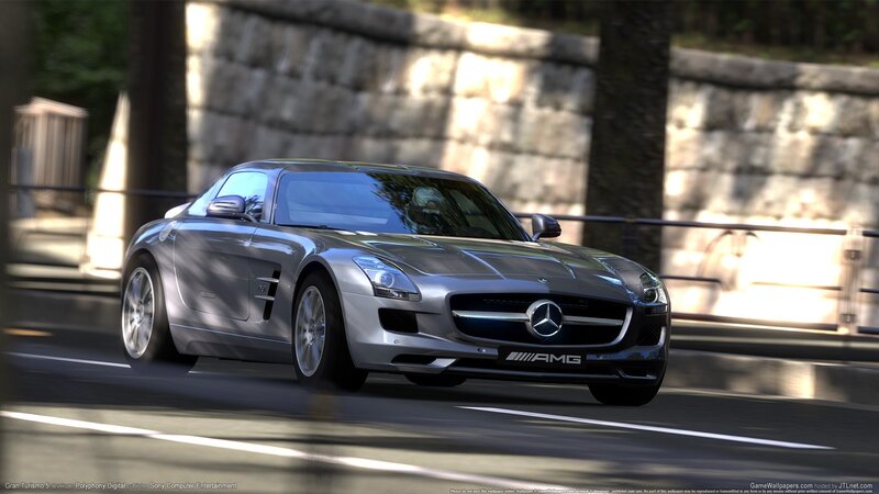 Mercedes-Benz SLS AMG in motion