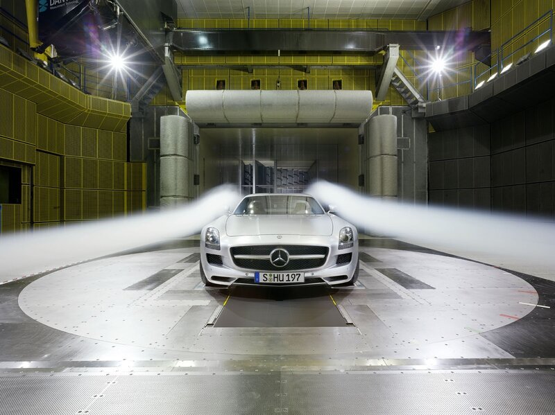 Mercedes-Benz SLS AMG in wind tunnel