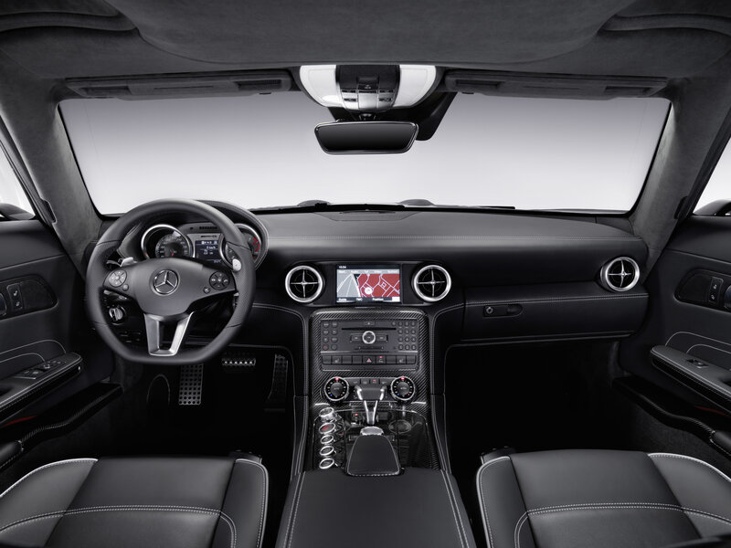 Mercedes-Benz SLS AMG interior