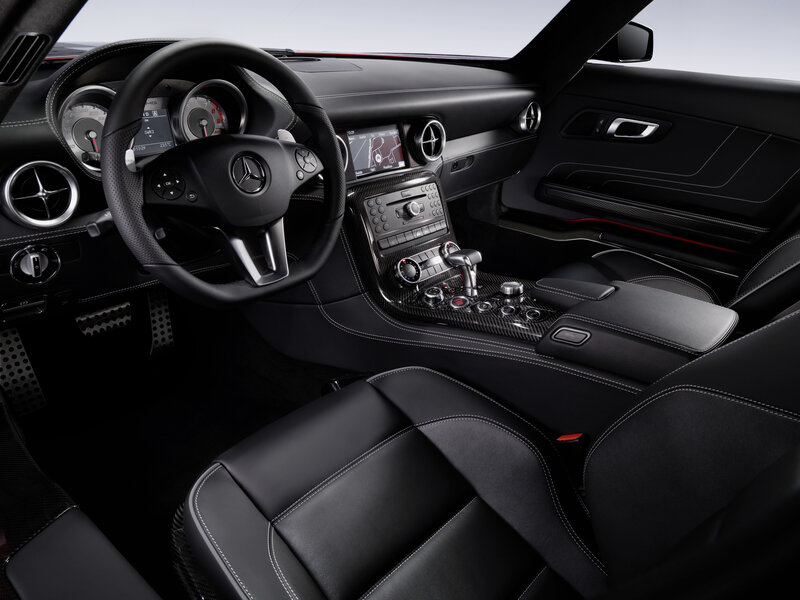 Mercedes-Benz SLS AMG interior