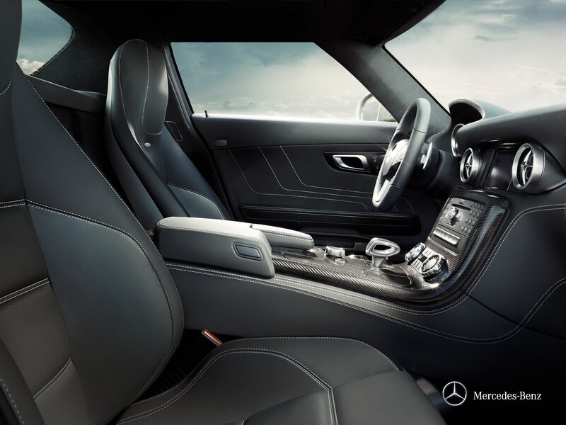 Mercedes-Benz SLS AMG interior