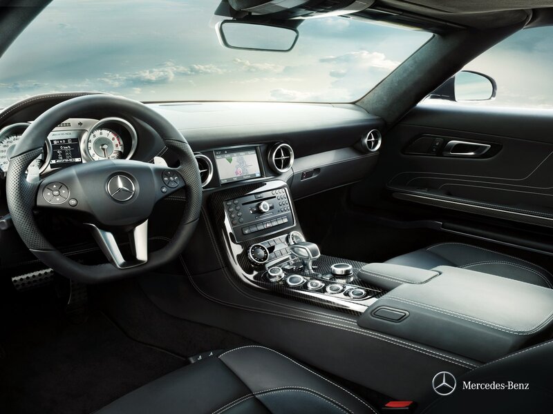 Mercedes-Benz SLS AMG interior