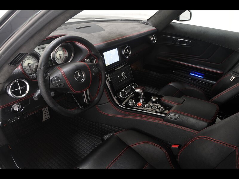 Mercedes-Benz SLS AMG interior