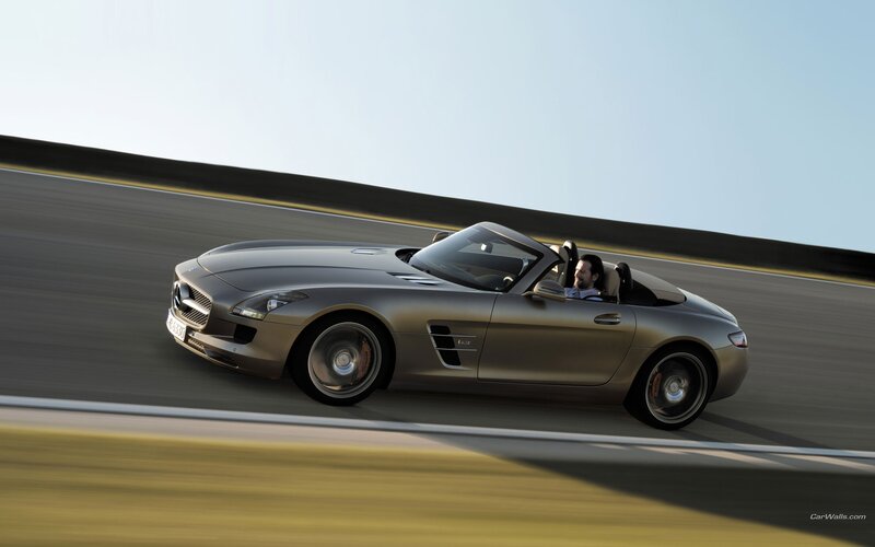 Mercedes-Benz SLS AMG on track
