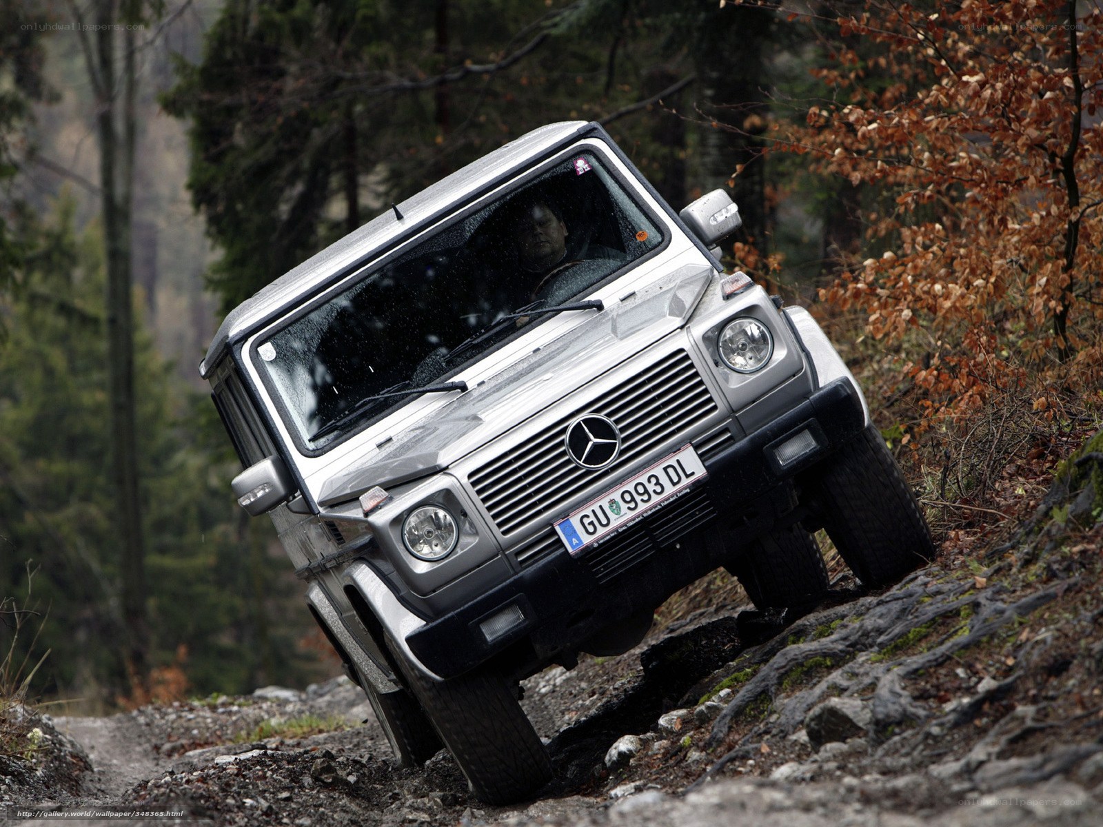 Mercedes G-Wagen off-road