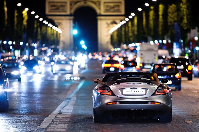 Mercedes SLR on Champs-Élysées at night