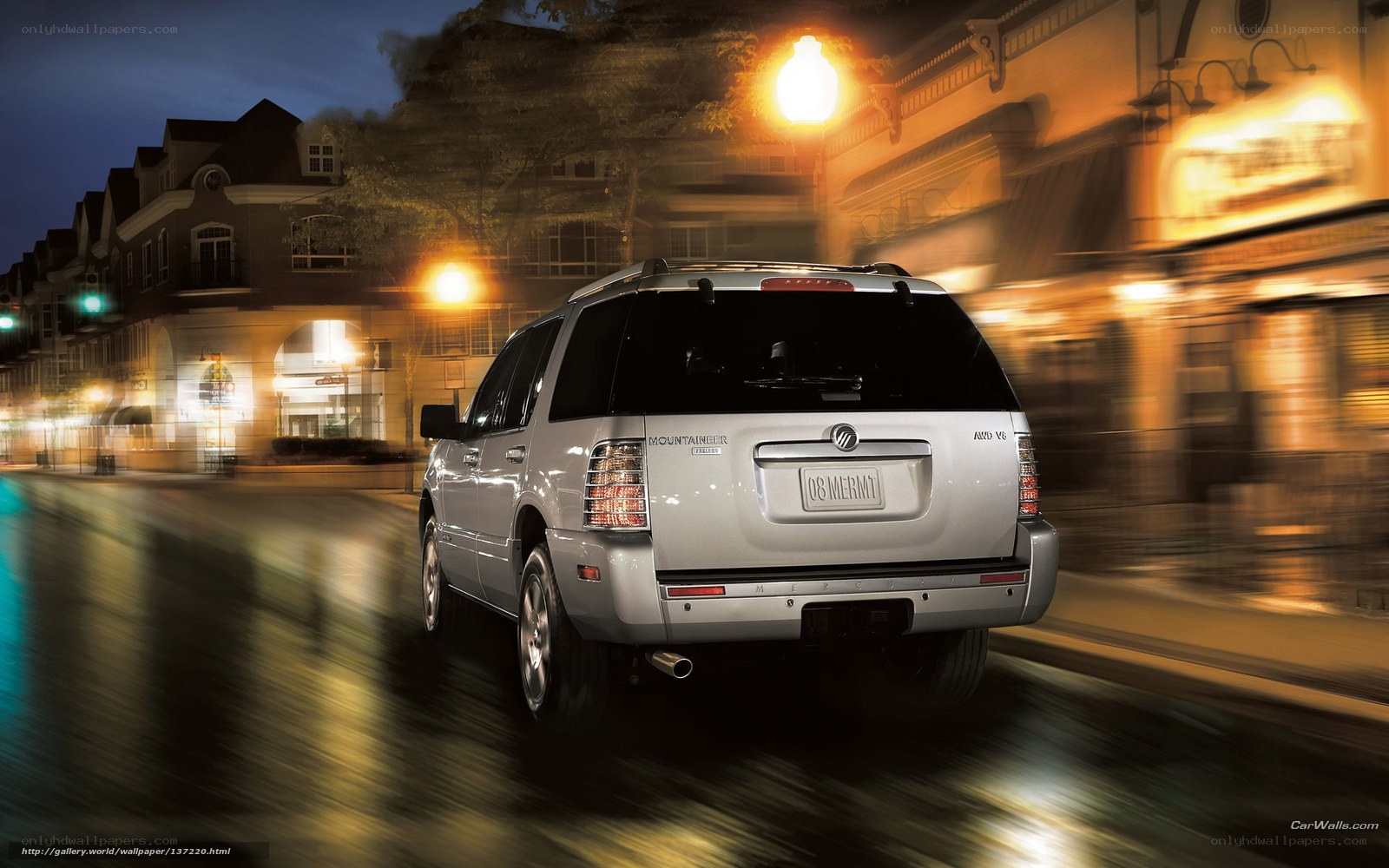 Mercury Mountaineer at night