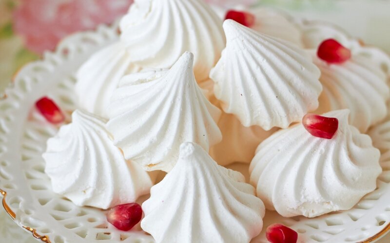 Meringue Cookies with Pomegranate
