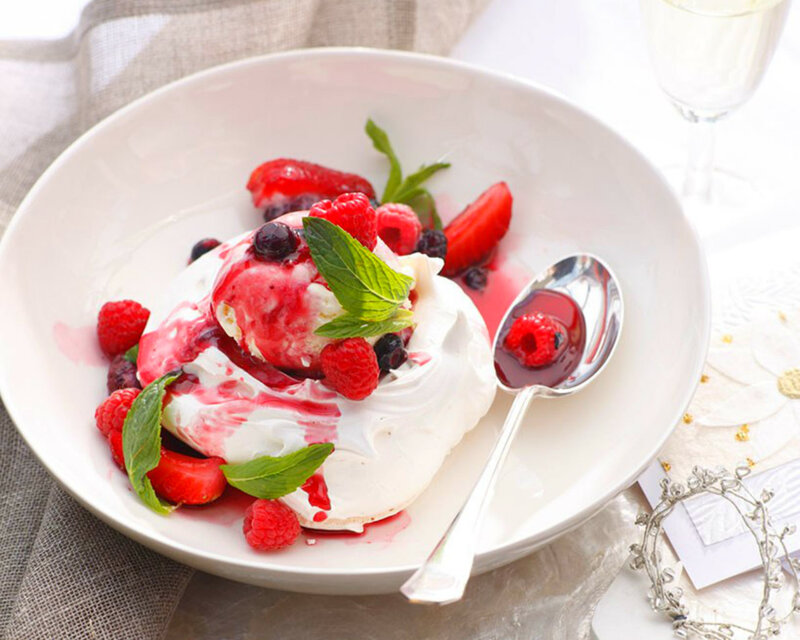Meringue Dessert with Berries — White, Delicate