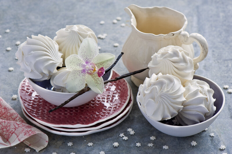 Meringue dessert with orchid