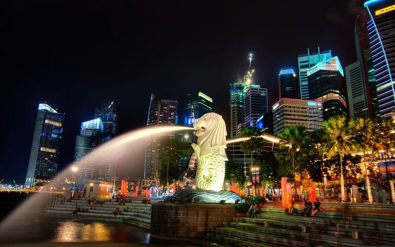 Merlion statue at night in Singapore