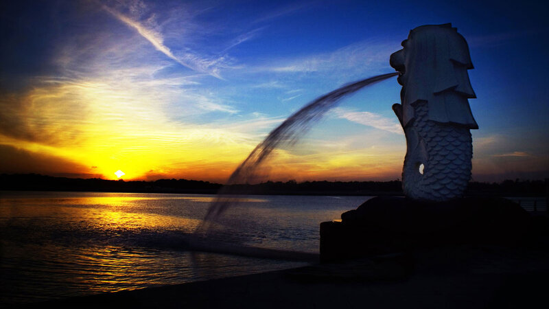 Merlion Statue at Sunset — Blue