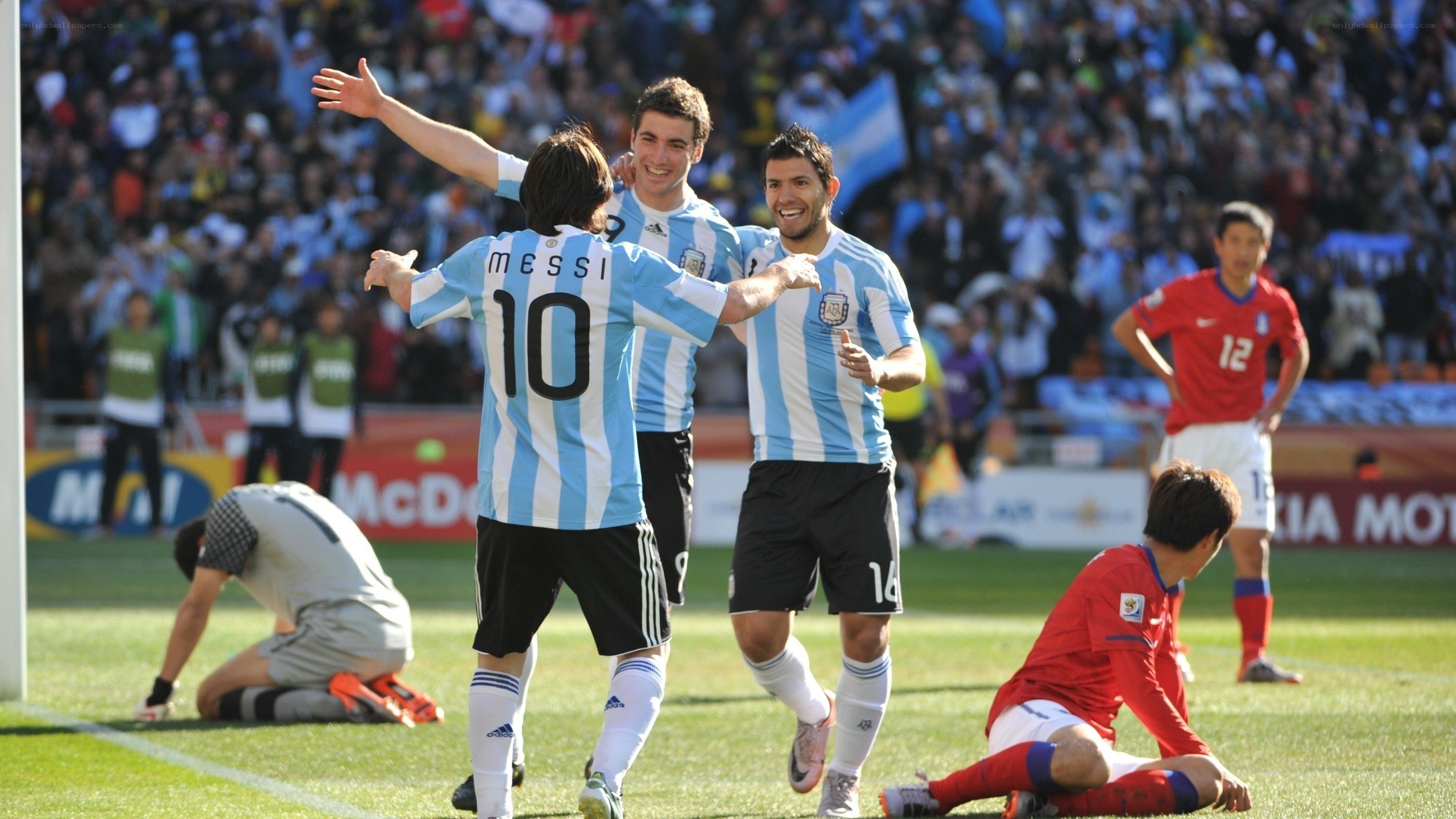 Messi celebrates with teammates