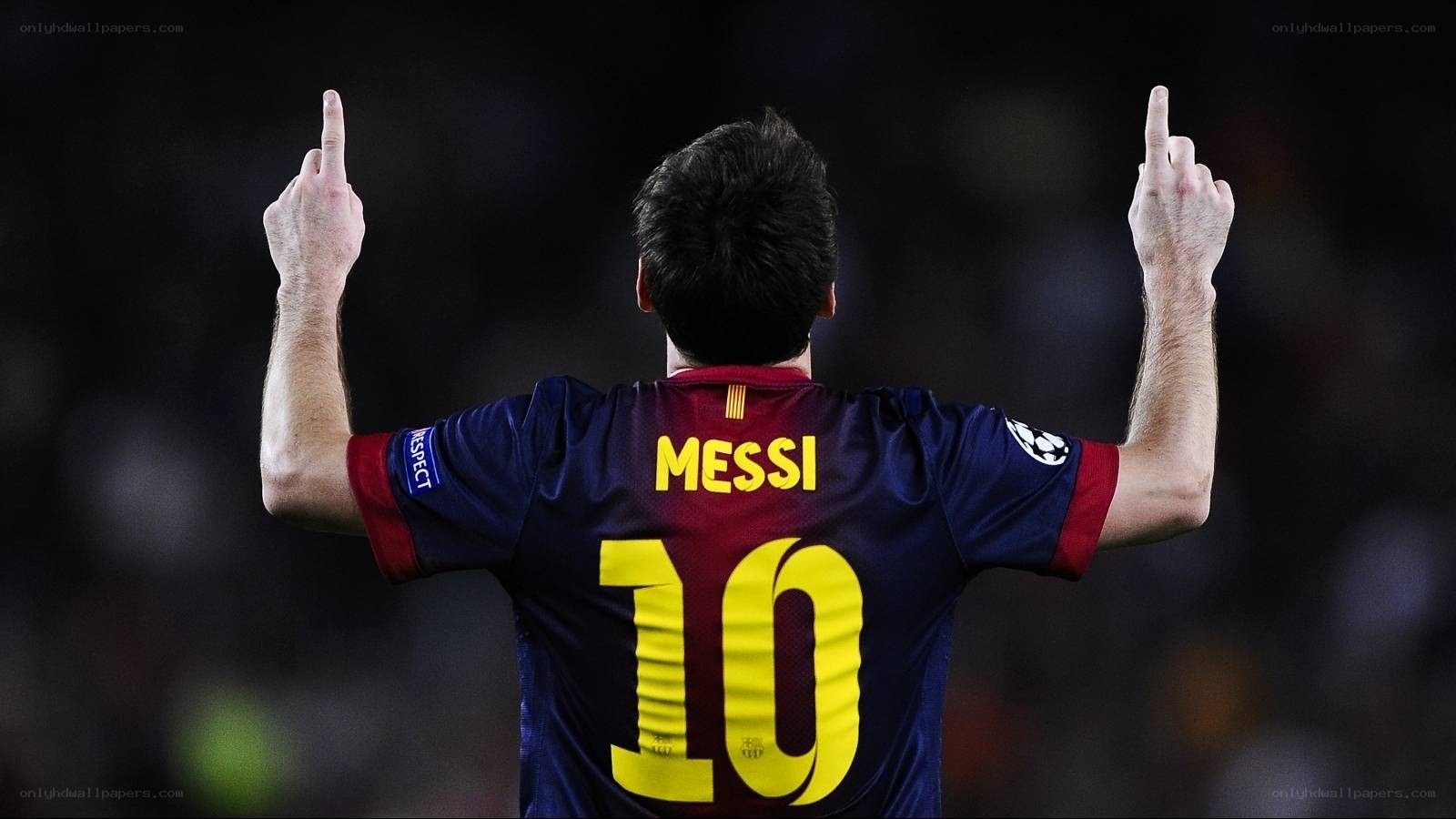 Messi celebrating with jersey