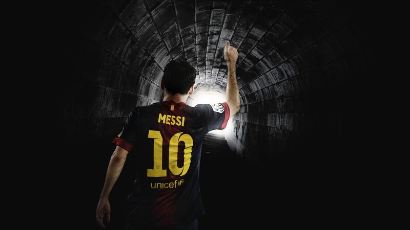 Messi in tunnel