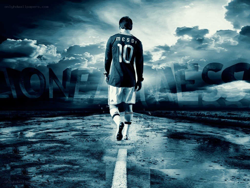 Messi walking on wet field