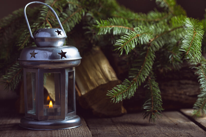 Metal Lantern with Candle — Green, Cozy