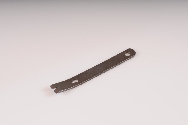 metal pry tool