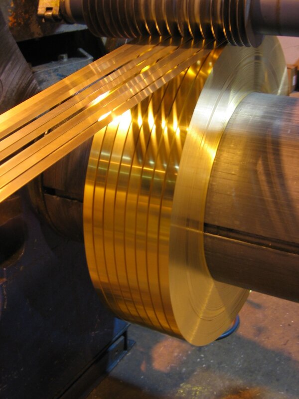 Metal strip processing machine