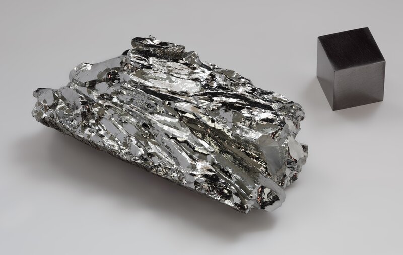 Metallic element samples
