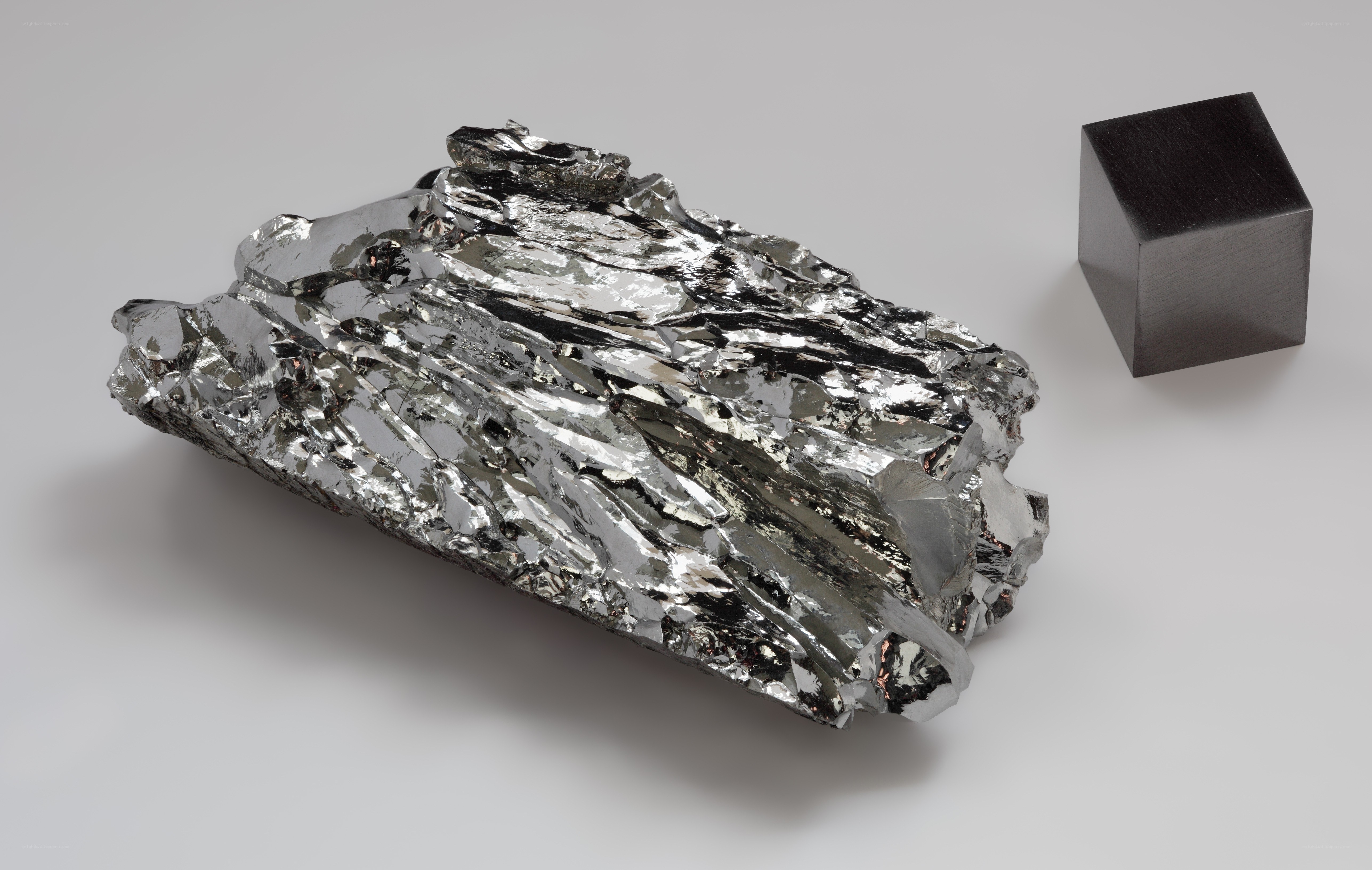 Metallic element samples