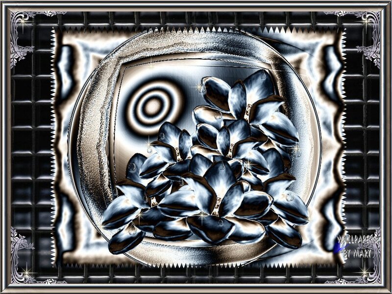 Metallic Flower Arrangement