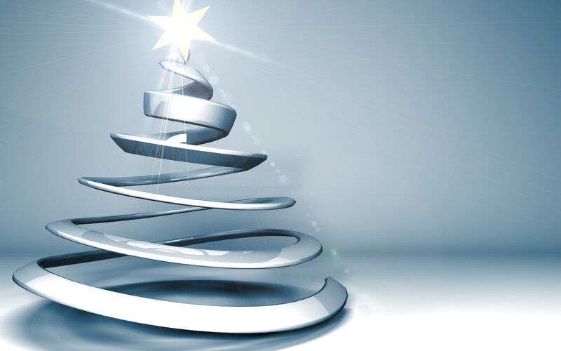 Metallic Spiral Christmas Tree — Silver