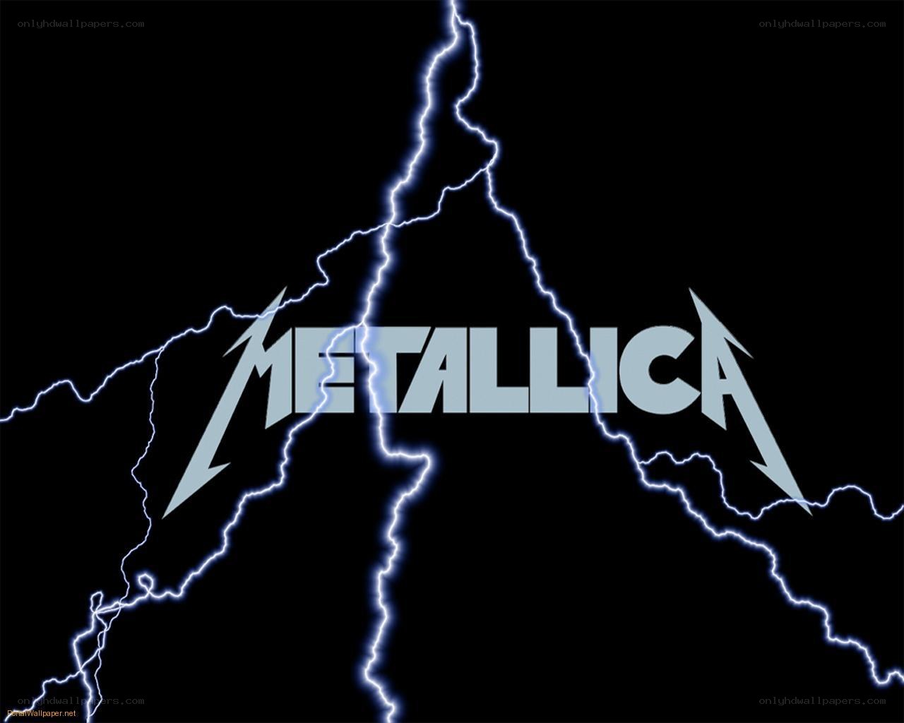 Metallica logo with lightning
