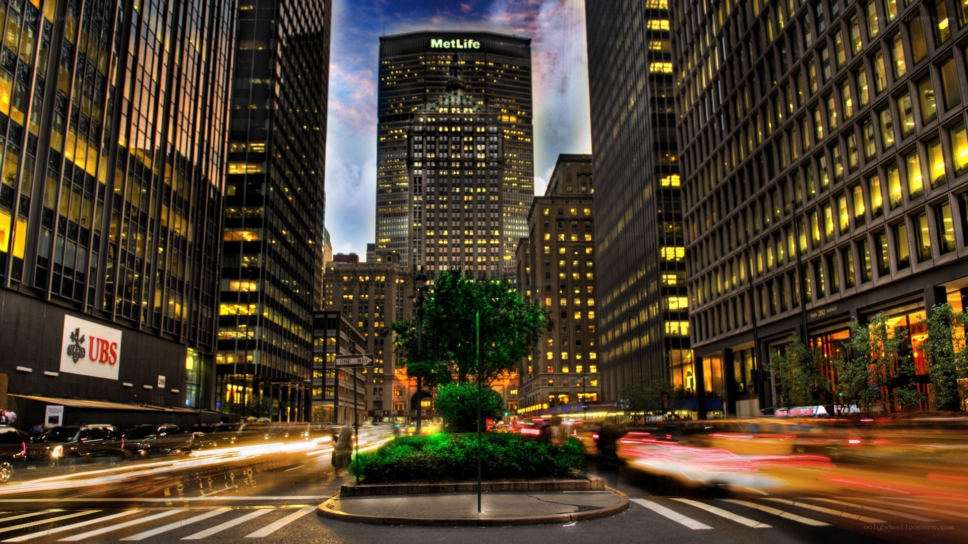 MetLife Building at dusk