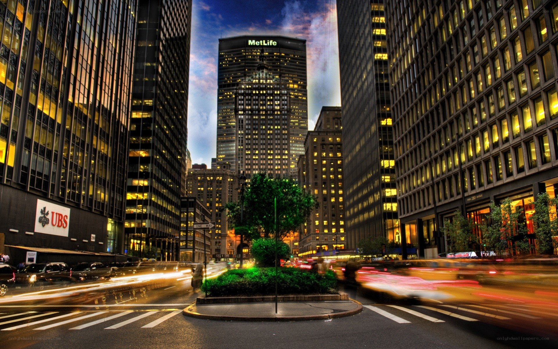 MetLife Building at dusk