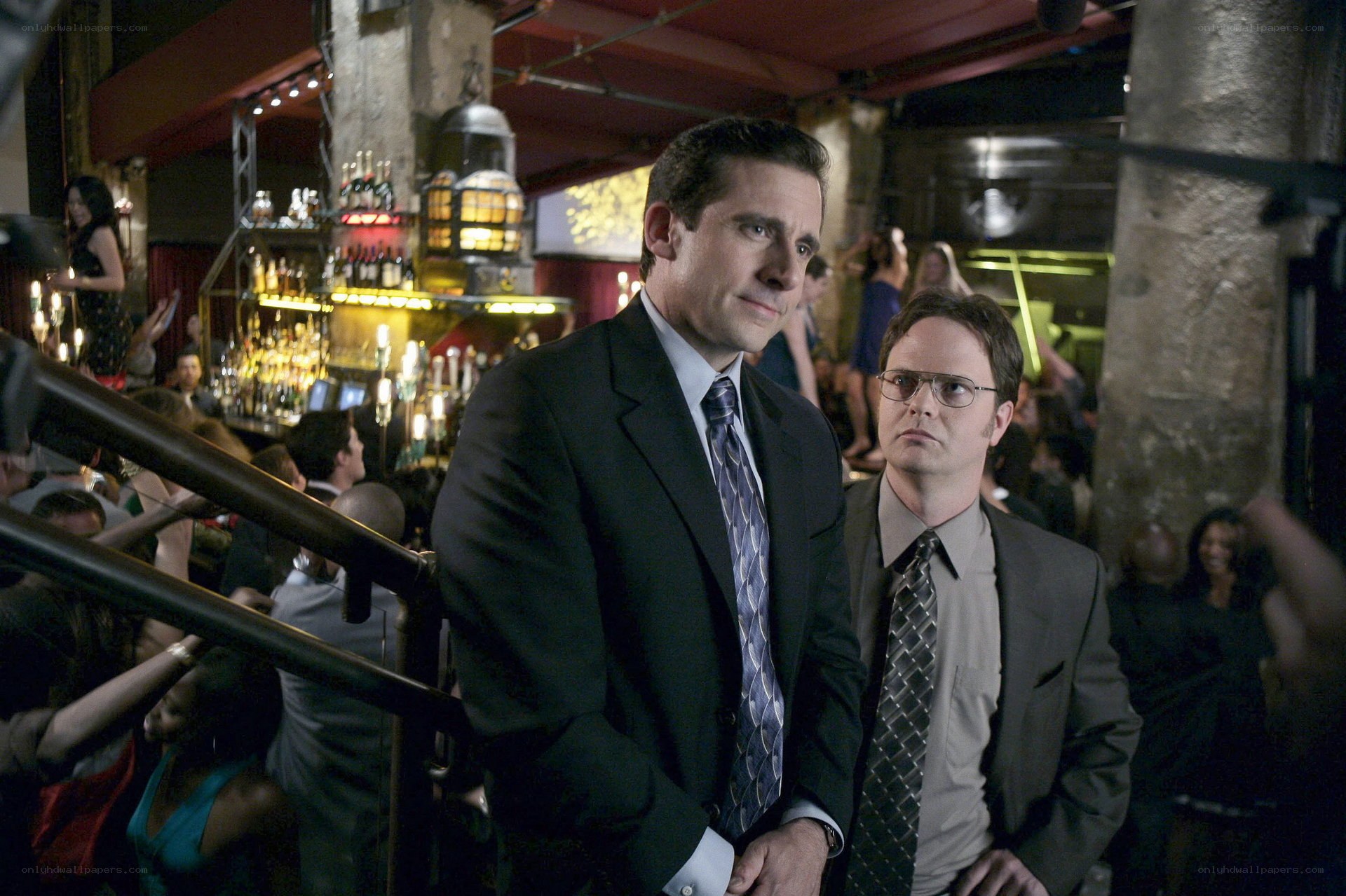 Michael and Dwight at a bar