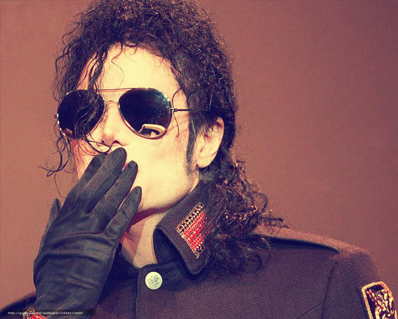 Michael Jackson in sunglasses