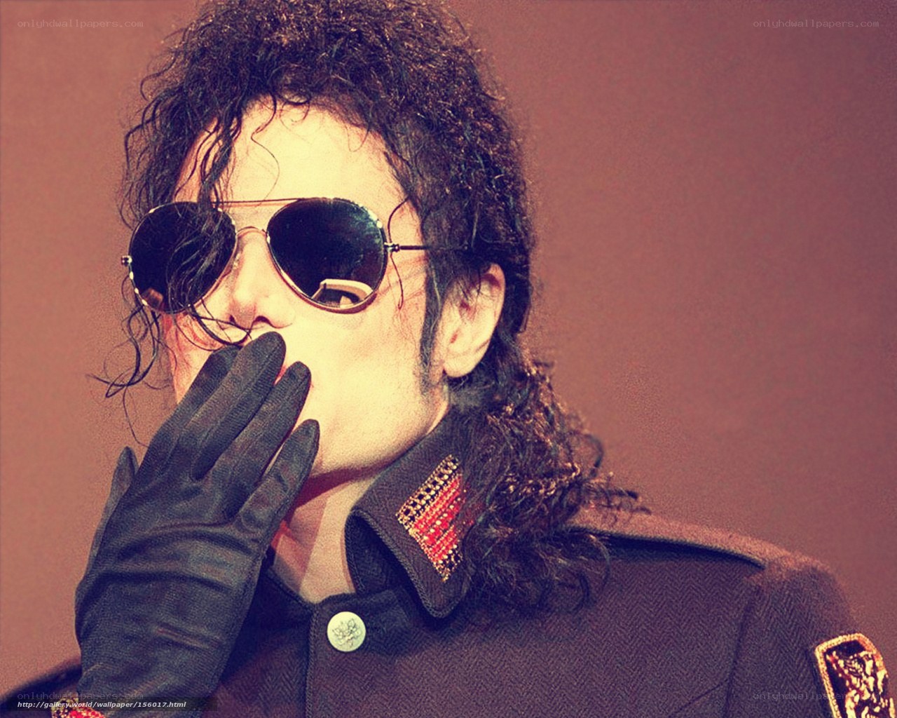 Michael Jackson in sunglasses