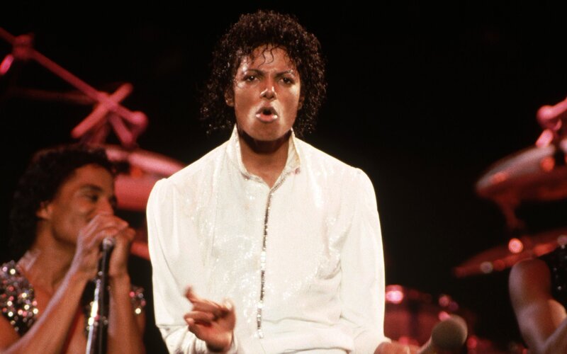 Michael Jackson Singing — White, Dramatic