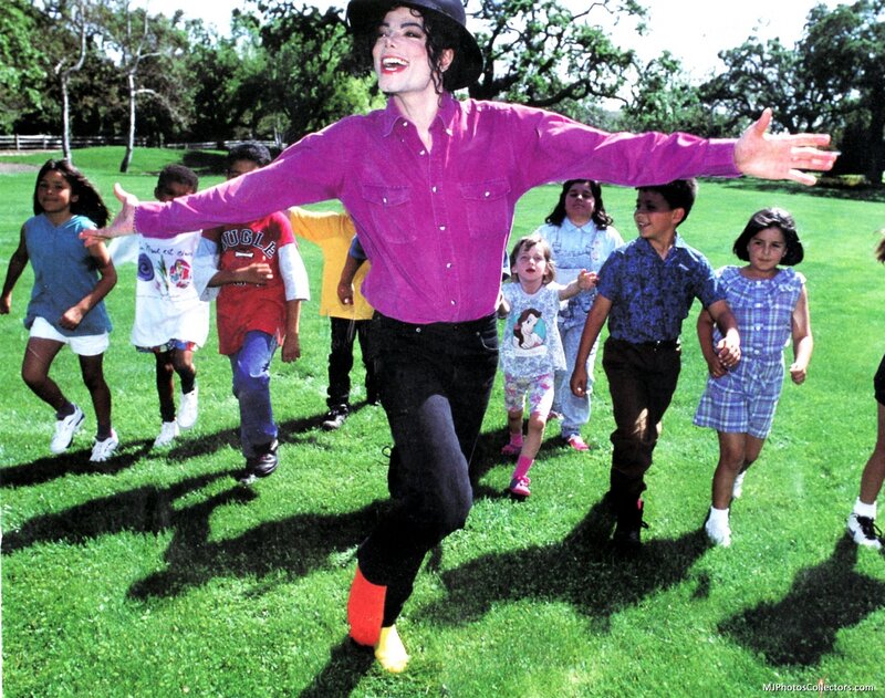 Michael Jackson with Children — Green