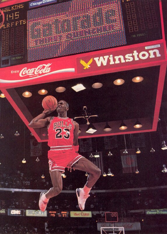 Michael Jordan dunking