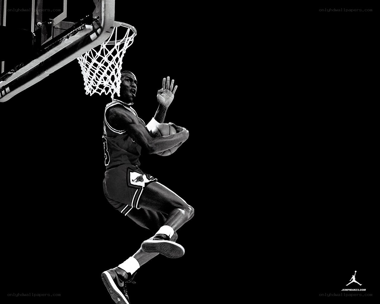 Michael Jordan dunking