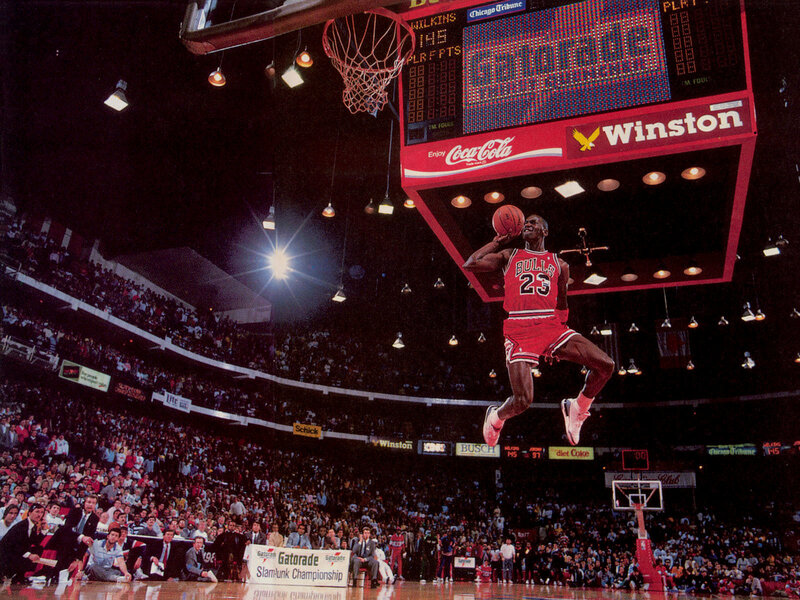 Michael Jordan dunking