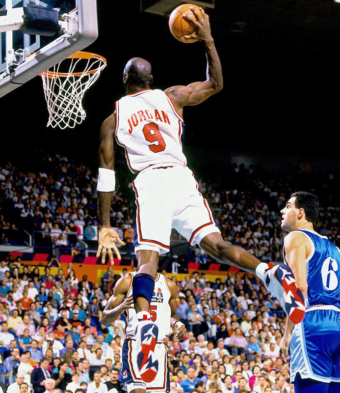 Michael Jordan dunking