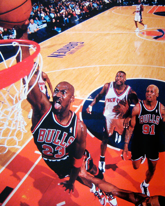 Michael Jordan dunking