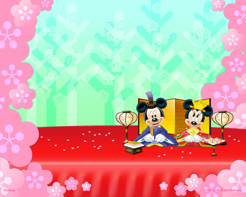 Mickey and Minnie in traditional Japanese attire