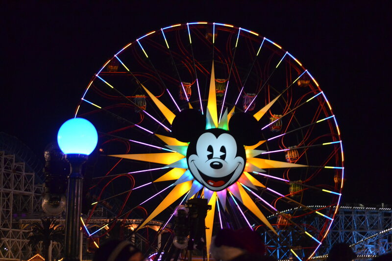 Mickey Mouse Ferris Wheel — Black