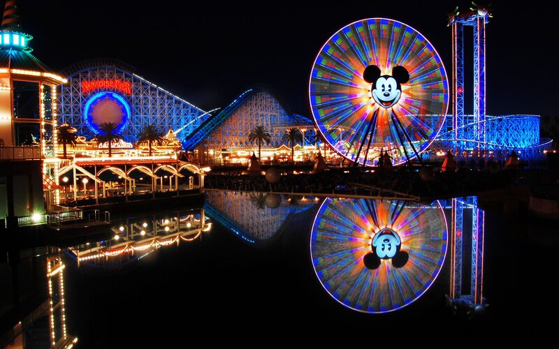 Mickey Mouse Ferris Wheel — Blue