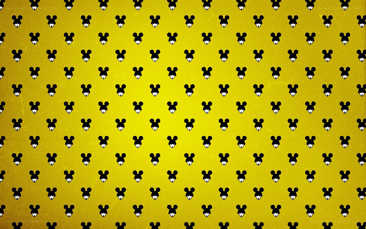 Mickey Mouse pattern wallpaper