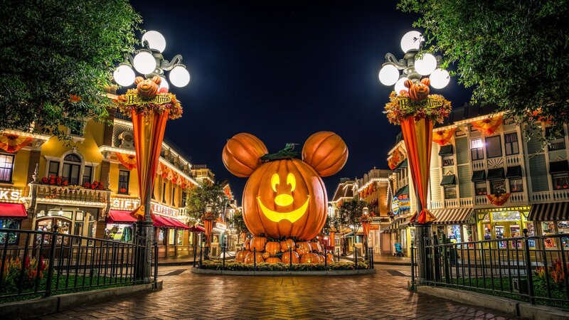 Mickey Mouse Pumpkin — Orange